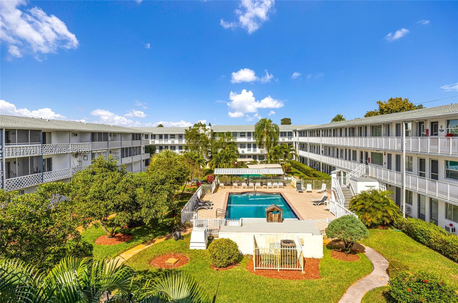 15600 NE 6th Ave # 28D, Miami FL 33162 — 22