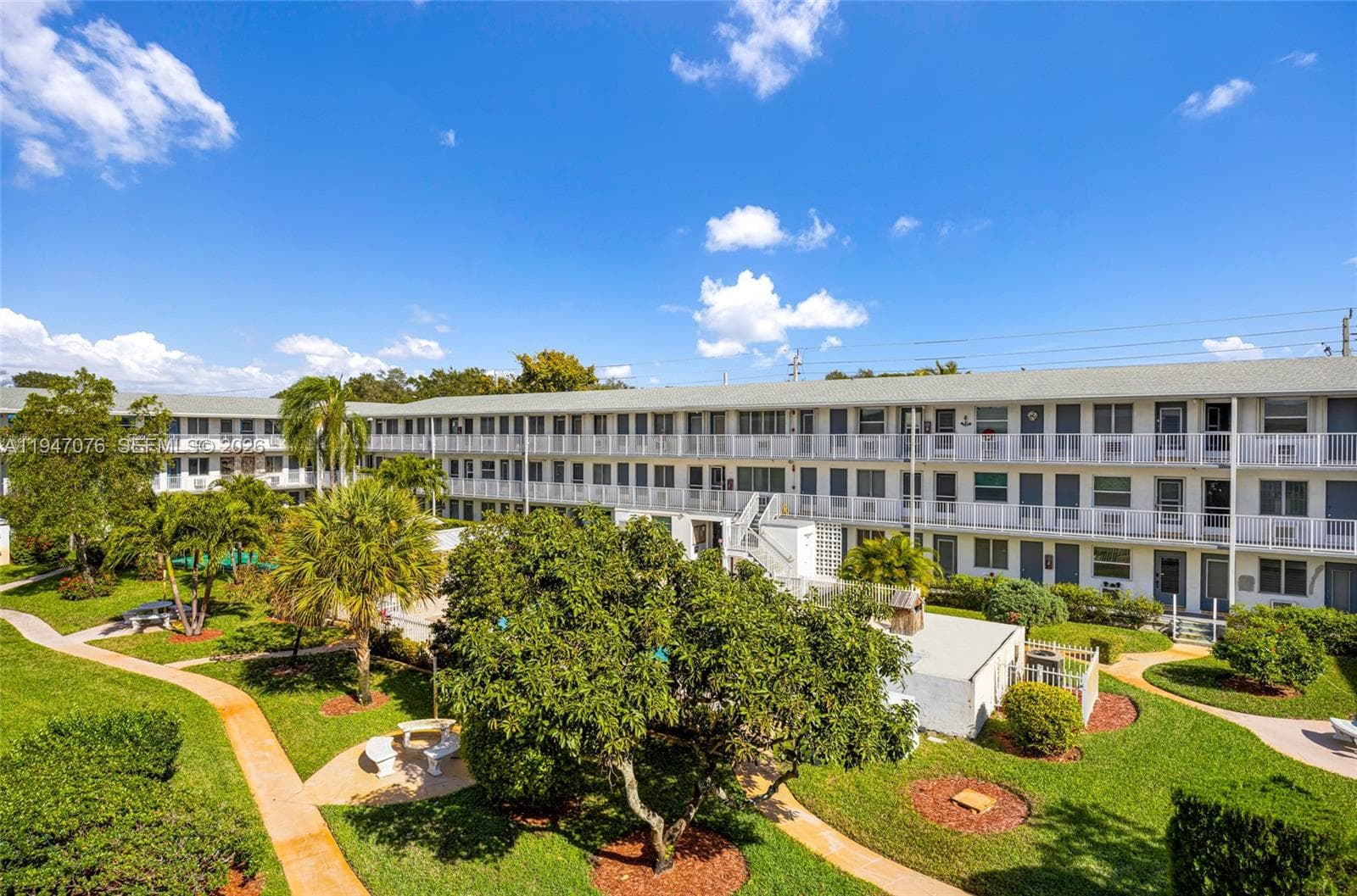 15600 NE 6th Ave # 28D, Miami FL 33162 — 20
