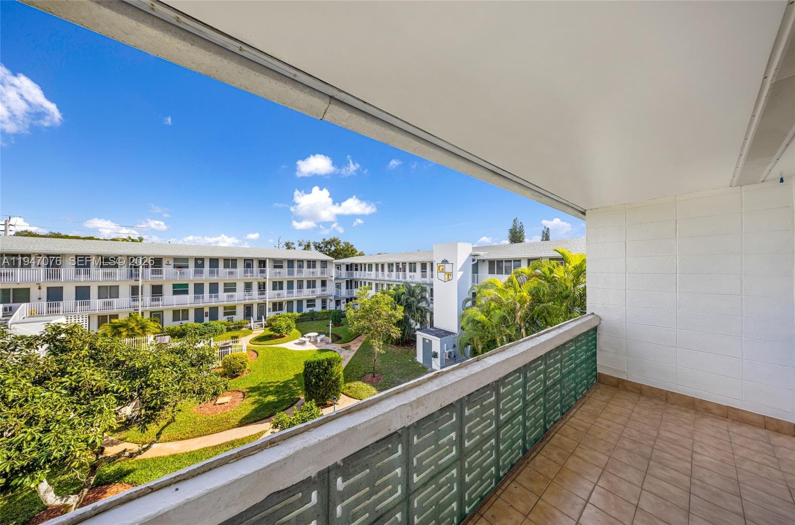 15600 NE 6th Ave # 28D, Miami FL 33162 — 18