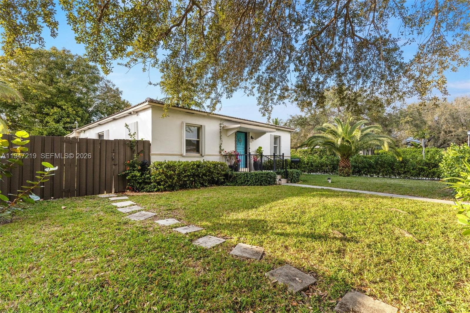550 Cardinal St, Miami Springs FL 33166 — 29