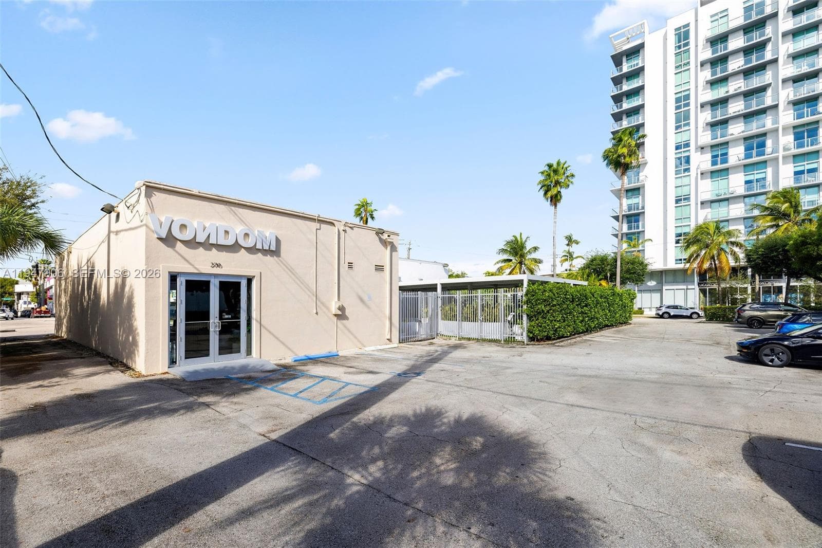 3886 Biscayne Blvd, Miami FL 33137 — 12