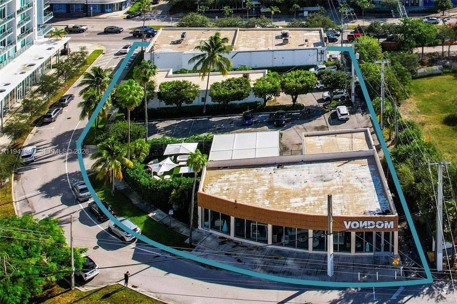 3886 Biscayne Blvd, Miami FL 33137 — 14