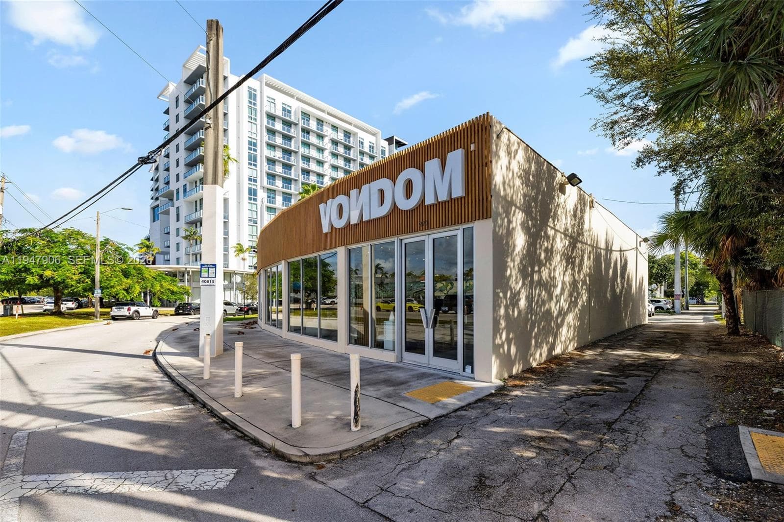 3886 Biscayne Blvd, Miami FL 33137 — 11