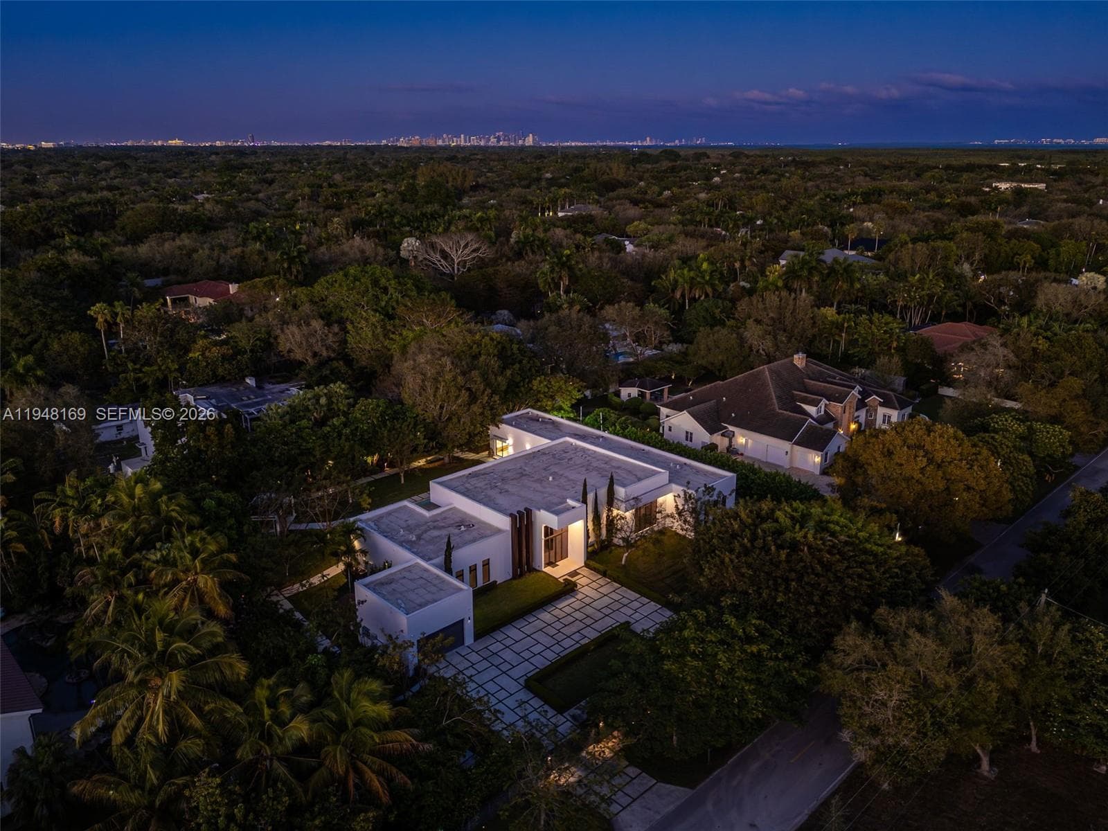 6175 SW 128th Street, Pinecrest FL 33156 — 82