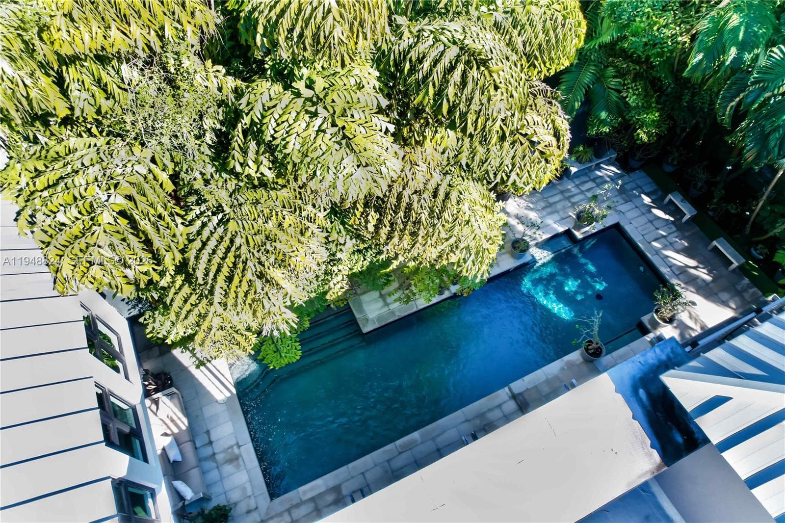 1680 Onaway Dr, Coconut Grove FL 33133 — 43