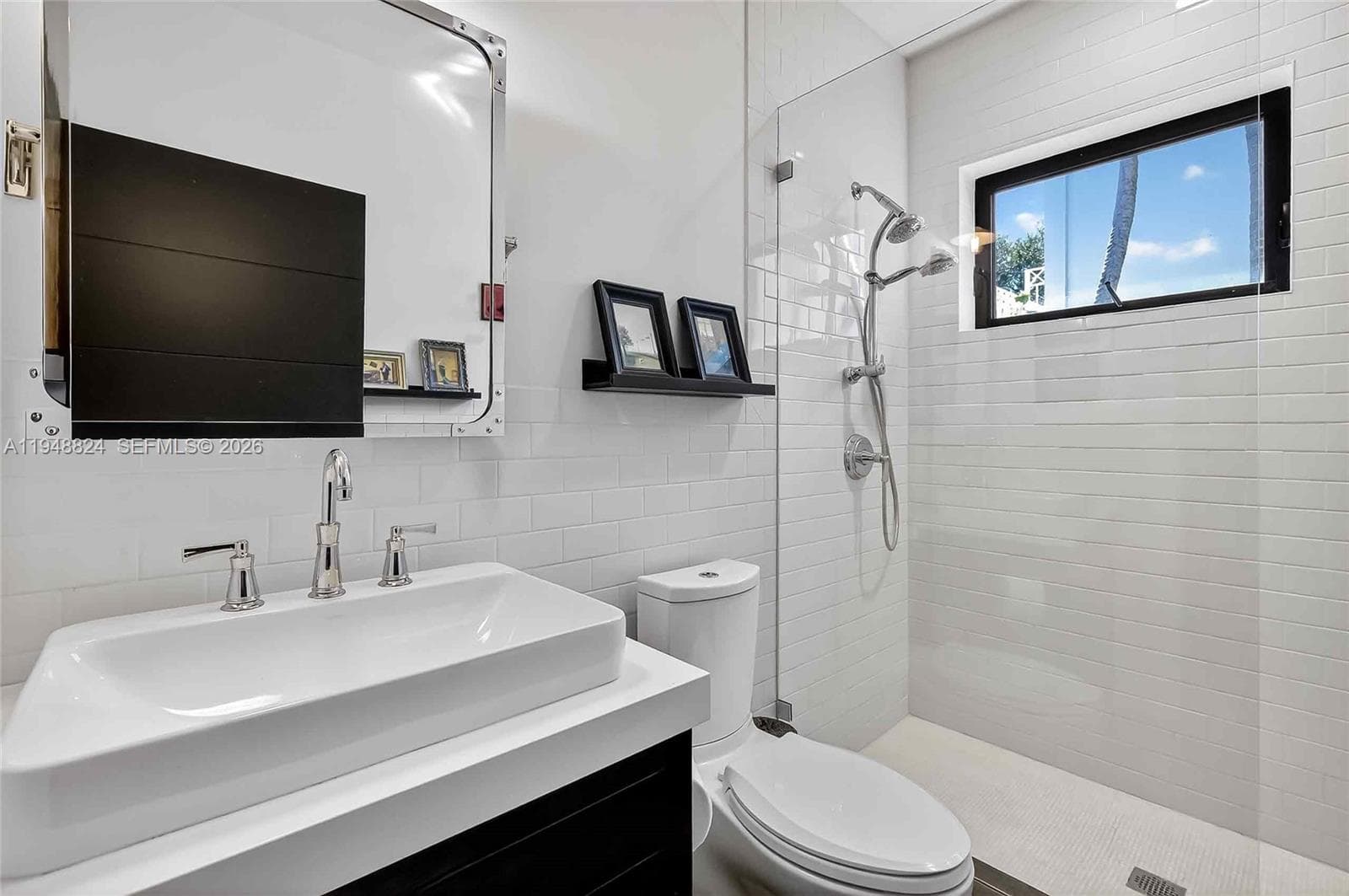 1680 Onaway Dr, Coconut Grove FL 33133 — 34