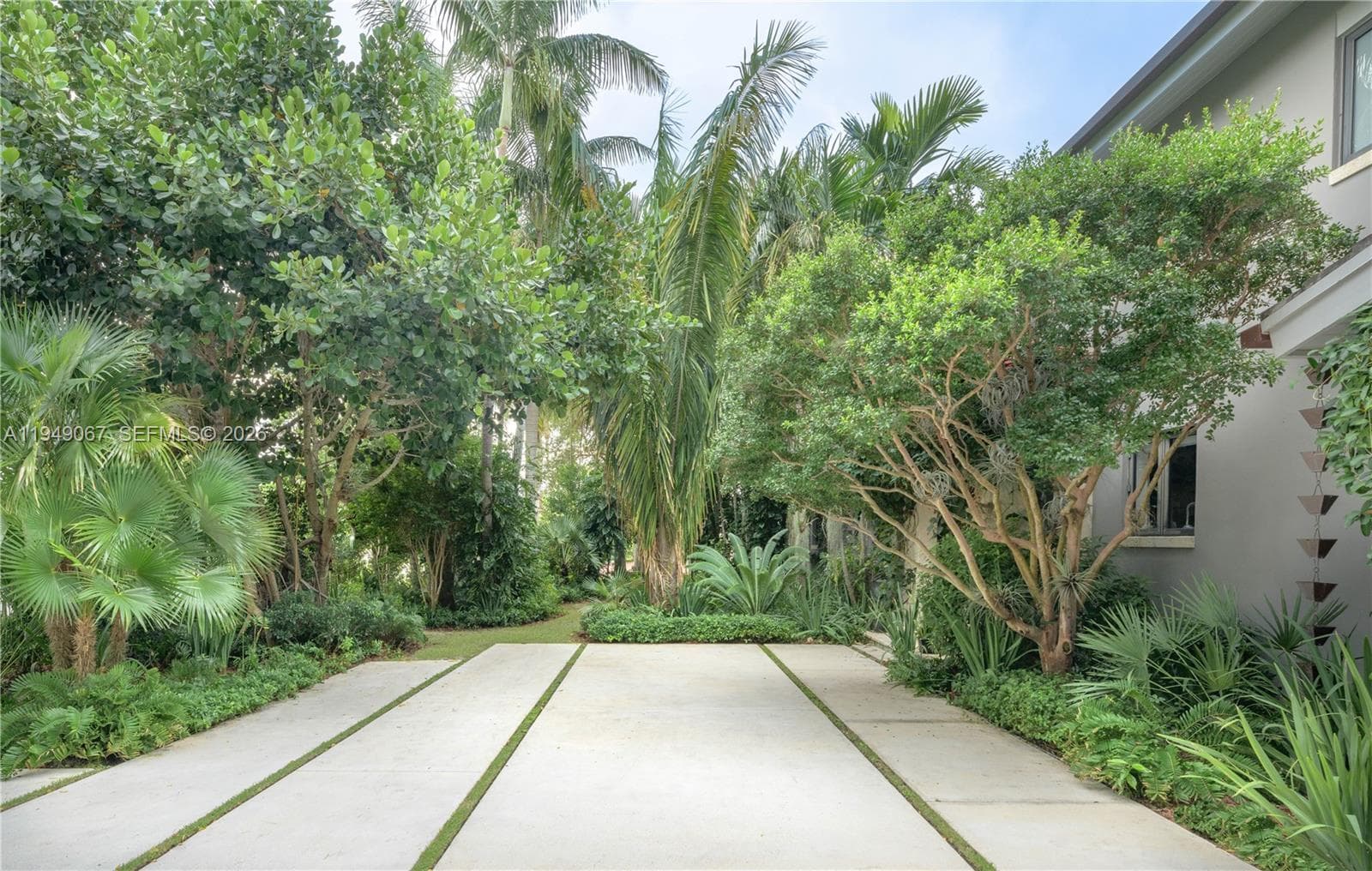 6840 Sunrise Pl, Coral Gables FL 33133 — 3
