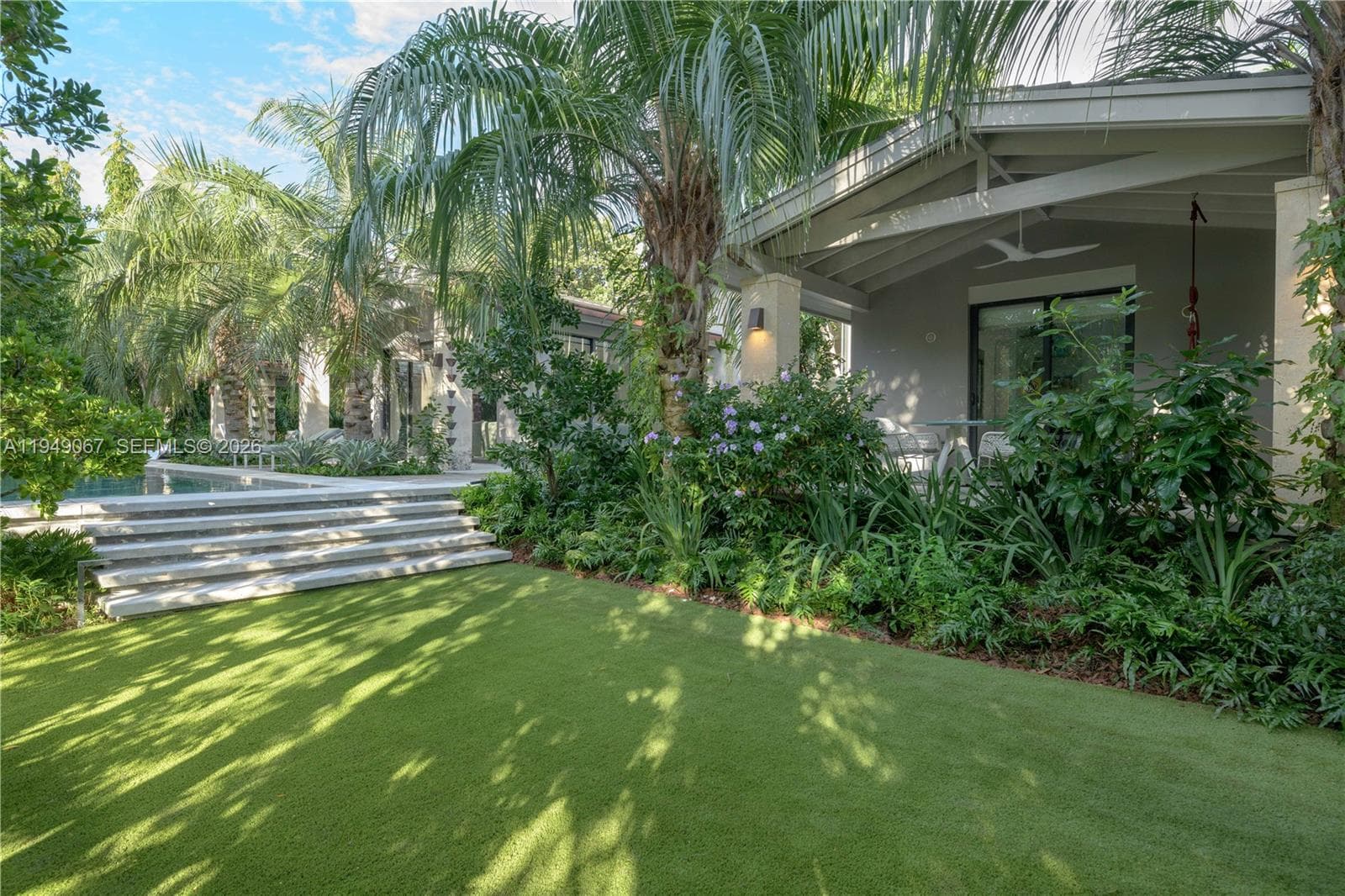 6840 Sunrise Pl, Coral Gables FL 33133 — 36