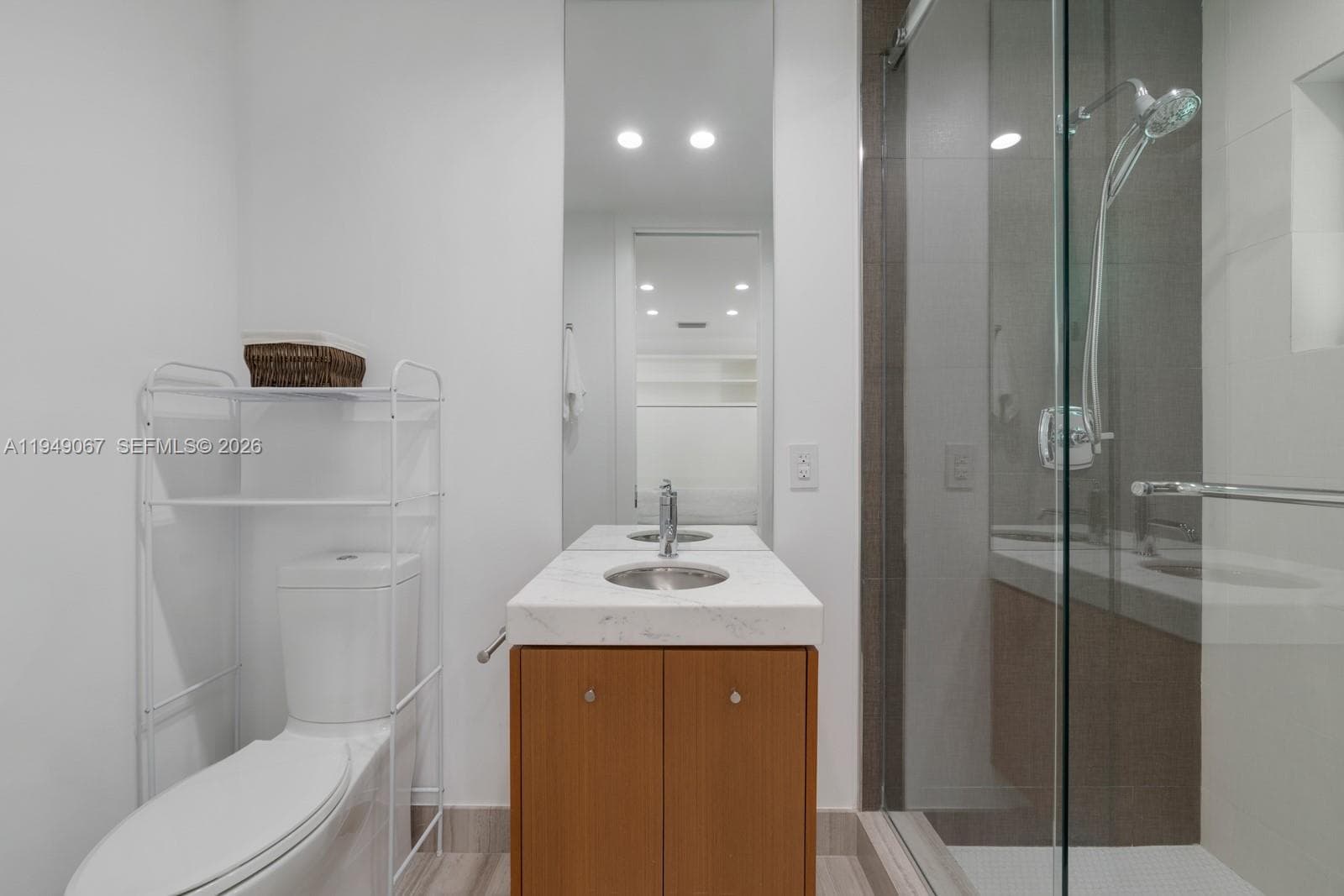 6840 Sunrise Pl, Coral Gables FL 33133 — 30