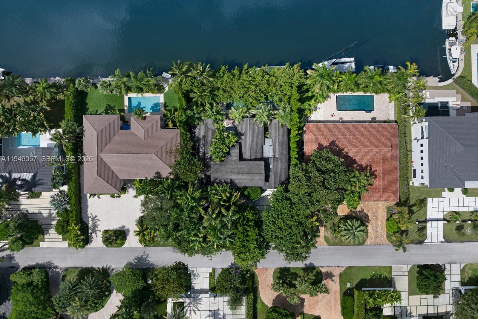 6840 Sunrise Pl, Coral Gables FL 33133 — 61