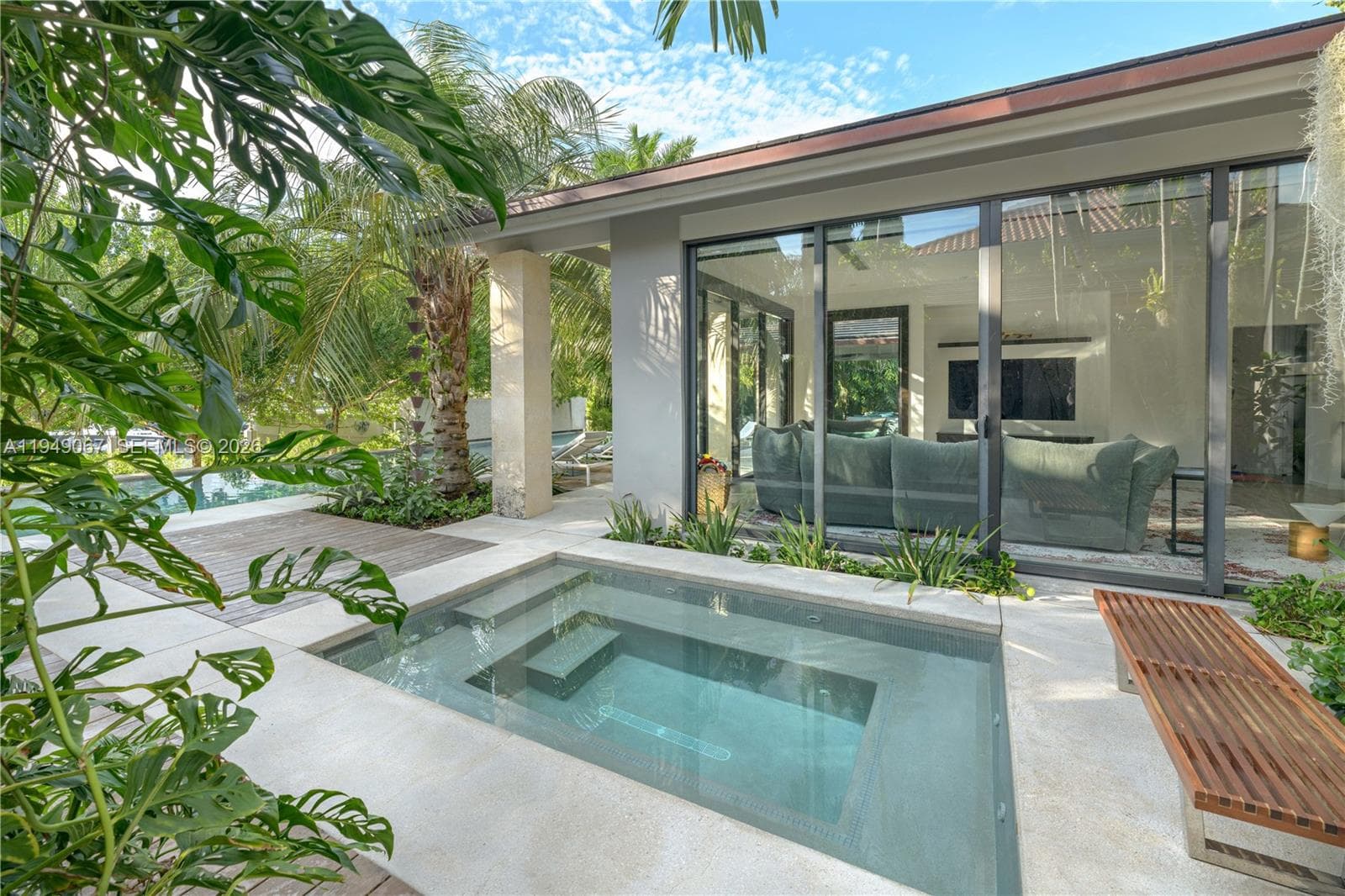 6840 Sunrise Pl, Coral Gables FL 33133 — 50