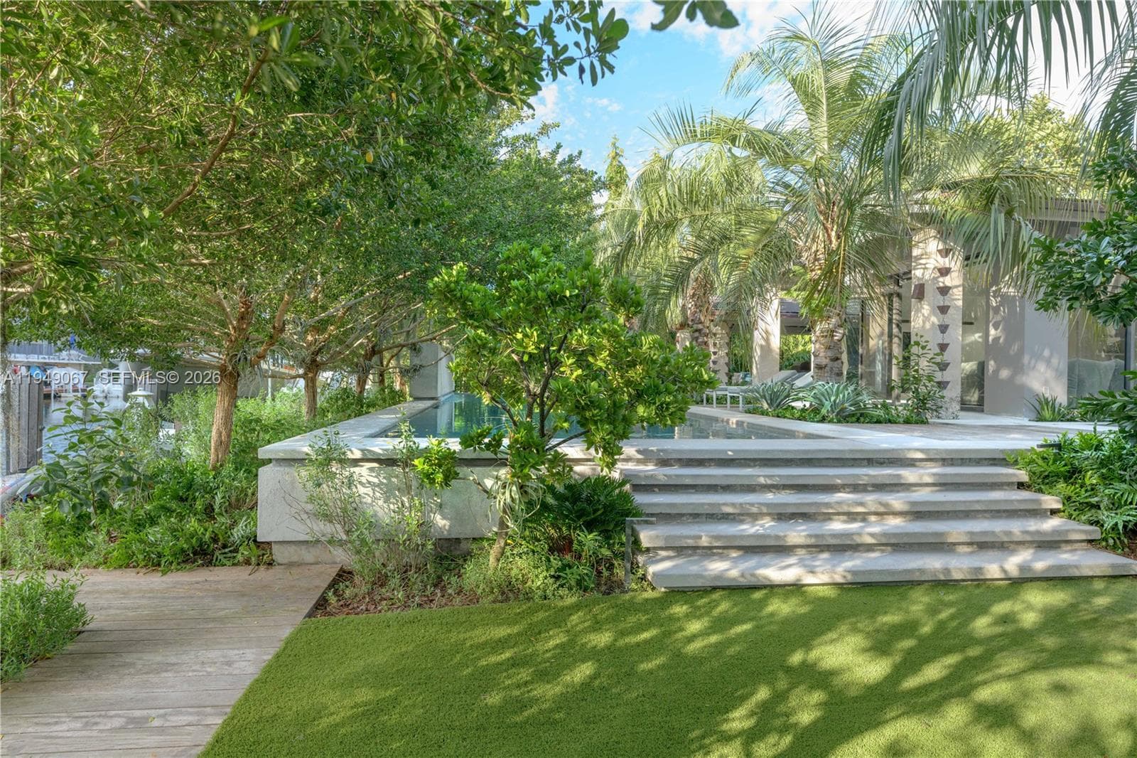 6840 Sunrise Pl, Coral Gables FL 33133 — 37