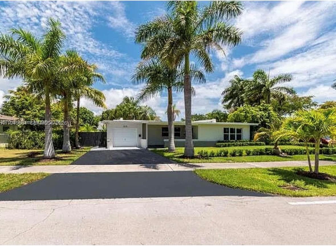2075 S Hibiscus Dr, North Miami FL 33181 — 2