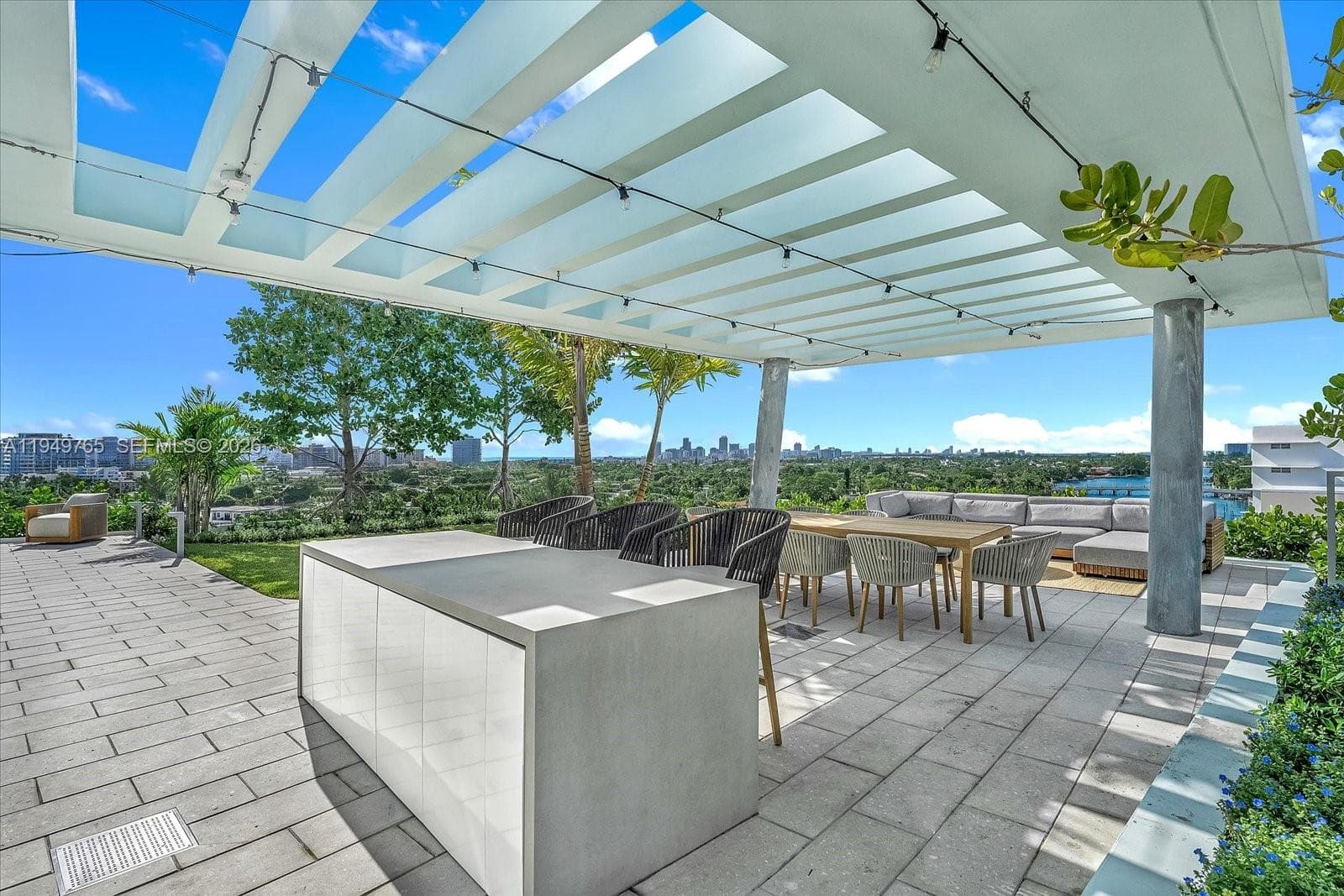 9201 E Bay Harbor Dr, Bay Harbor Islands FL 33154 — 36