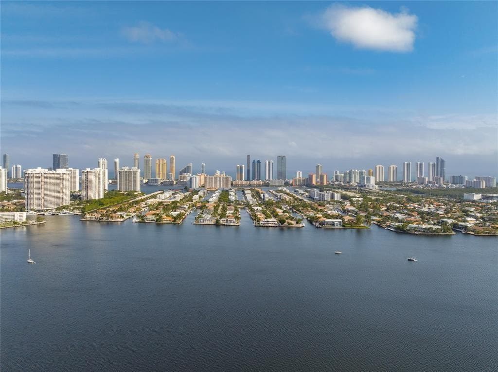 17301 Biscayne Boulevard # 7, Aventura FL 33160 — 62