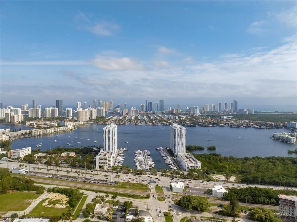 17301 Biscayne Boulevard # 7, Aventura FL 33160 — 36