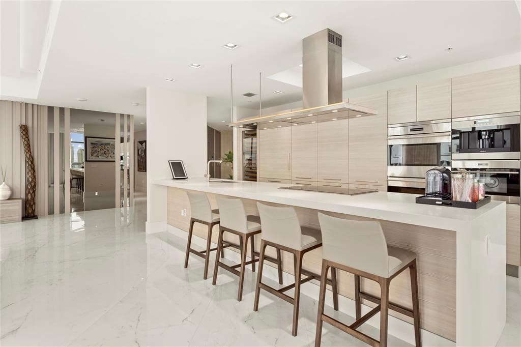 17301 Biscayne Boulevard # 7, Aventura FL 33160 — 5