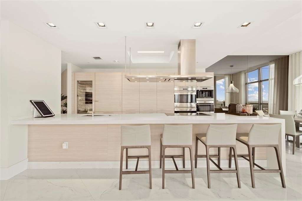 17301 Biscayne Boulevard # 7, Aventura FL 33160 — 9