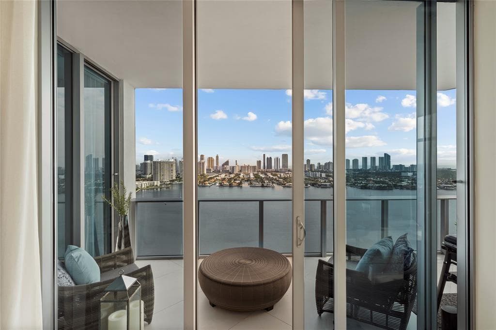 17301 Biscayne Boulevard # 7, Aventura FL 33160 — 30