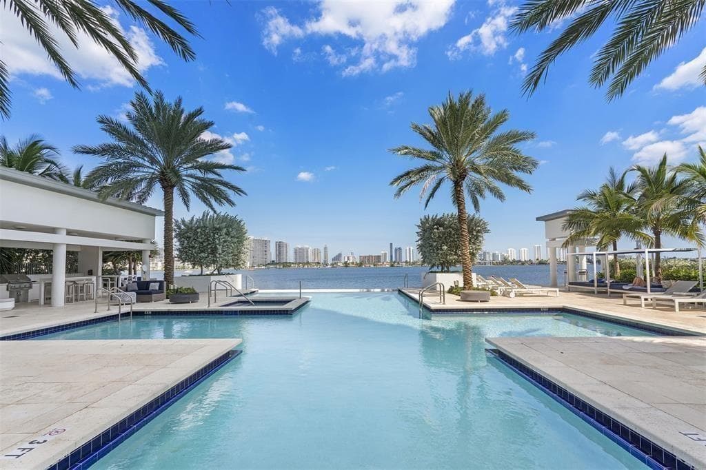 17301 Biscayne Boulevard # 7, Aventura FL 33160 — 34