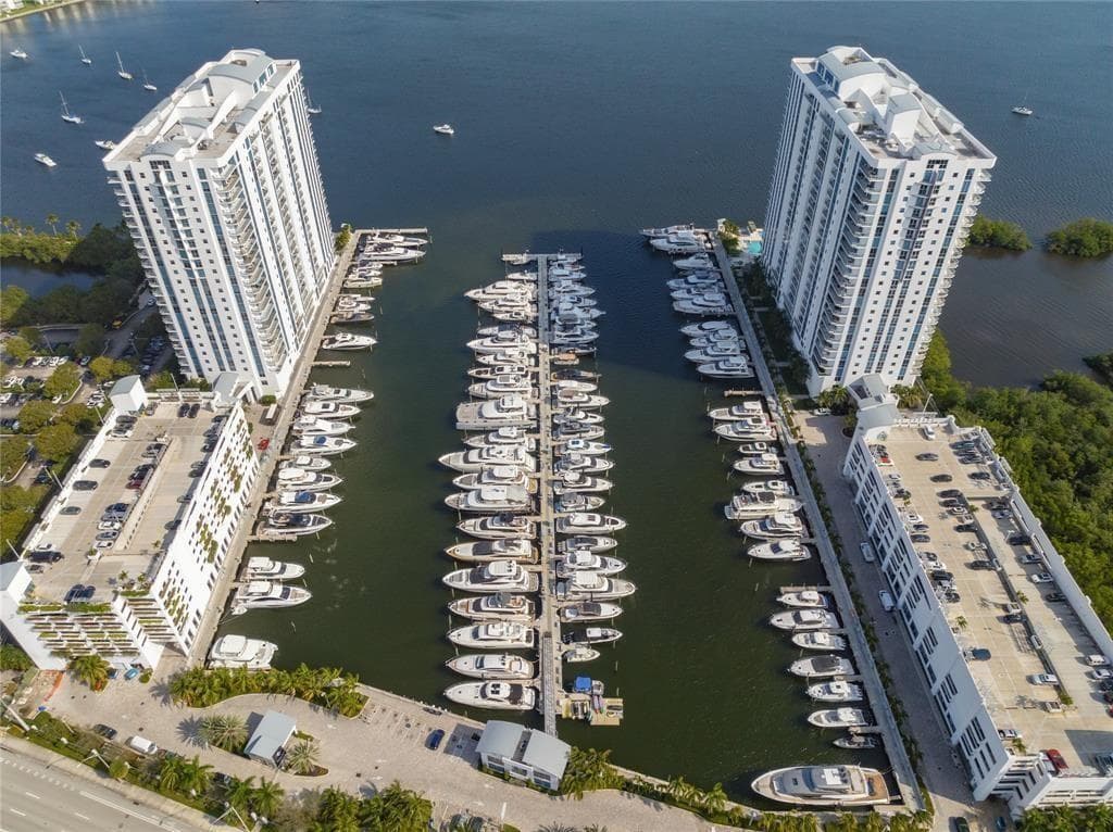 17301 Biscayne Boulevard # 7, Aventura FL 33160 — 61