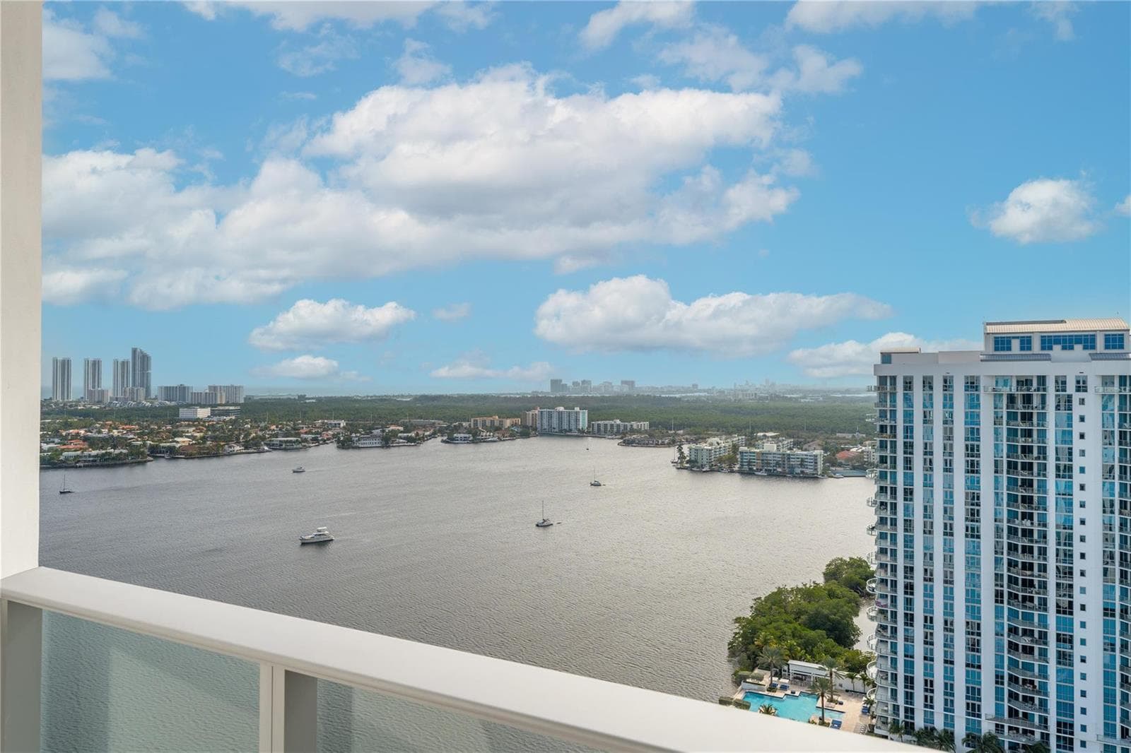 17301 Biscayne Boulevard # 7, Aventura FL 33160 — 54