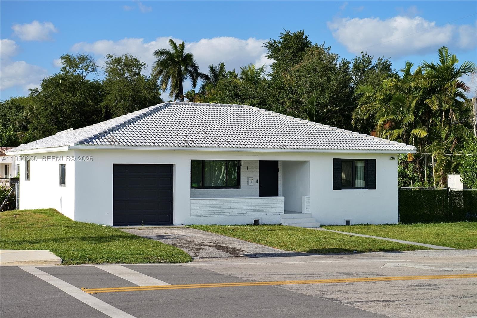 1 NE 86th St, El Portal FL 33138 — 2