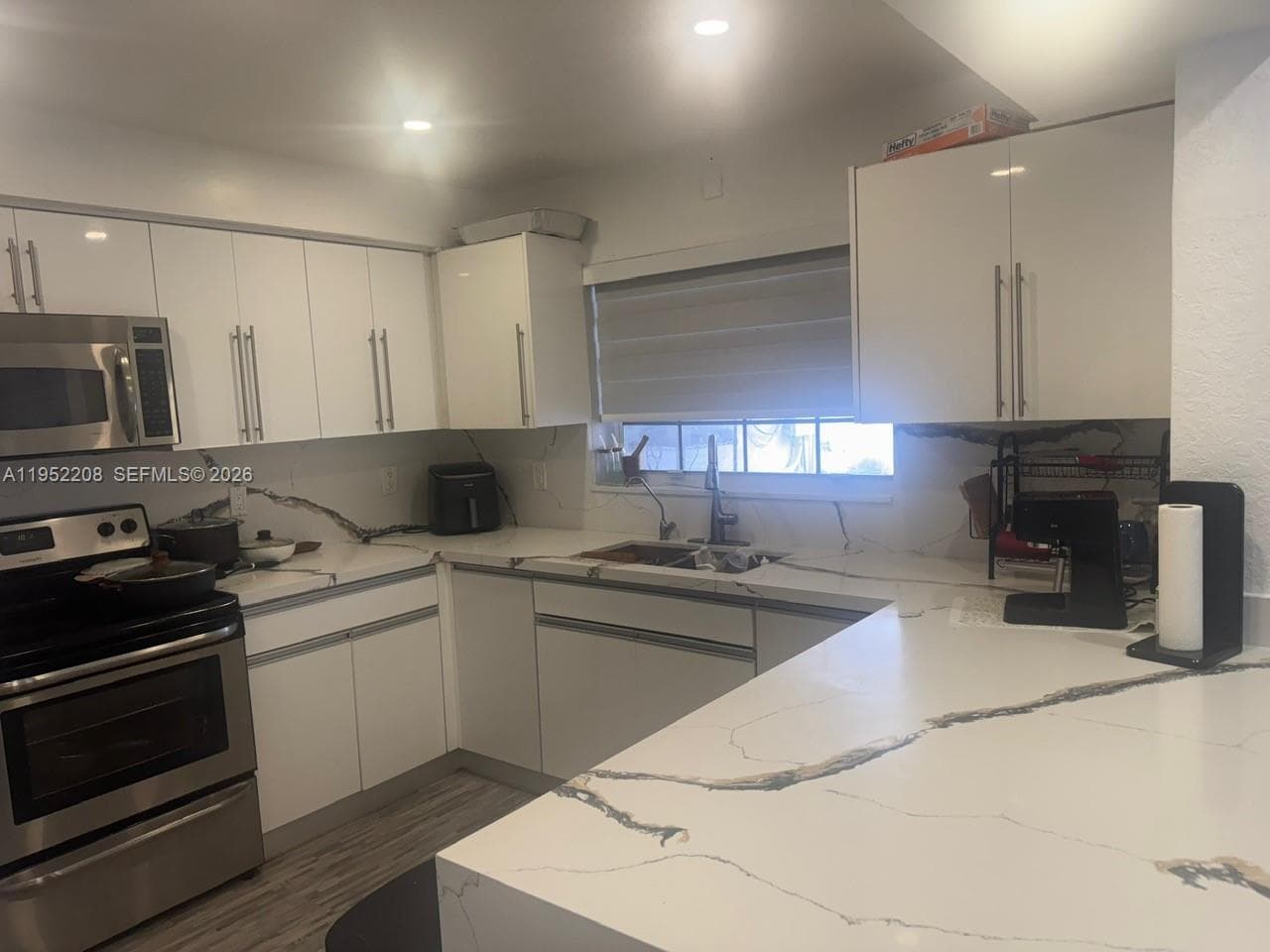 19700 NW 6th Pl, Miami Gardens FL 33169 — 16