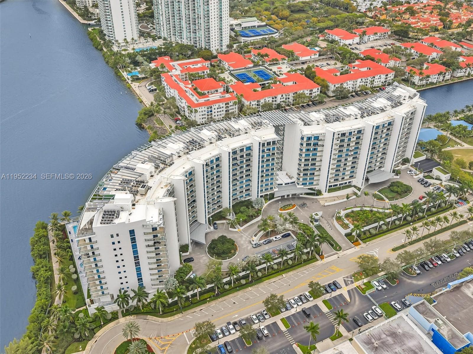 3300 NE 188th St # 718, Aventura FL 33180 — 45