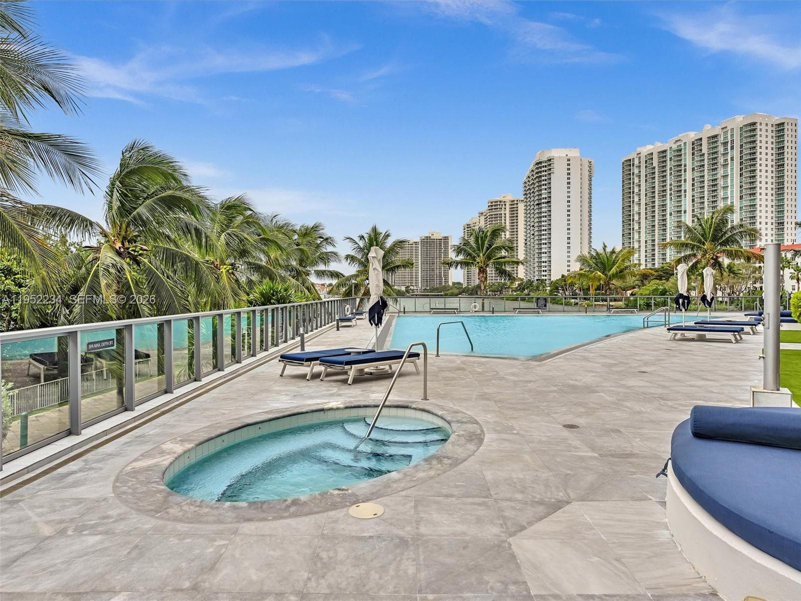 3300 NE 188th St # 718, Aventura FL 33180 — 51