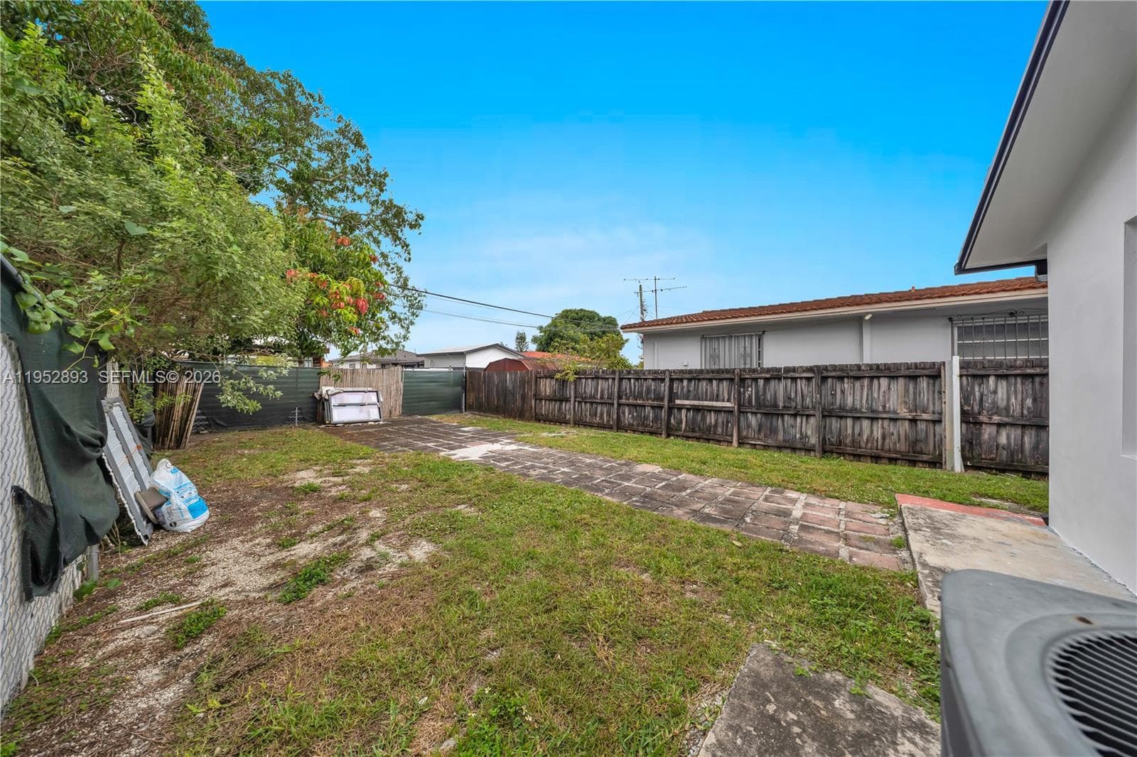458 E 20th St, Hialeah FL 33013 — 46