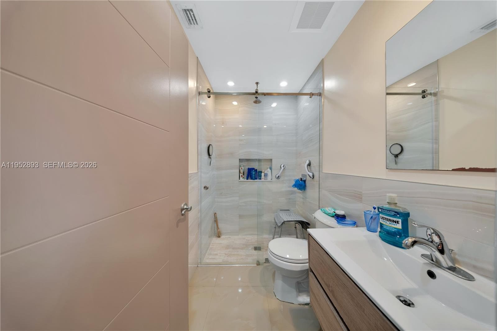 458 E 20th St, Hialeah FL 33013 — 41