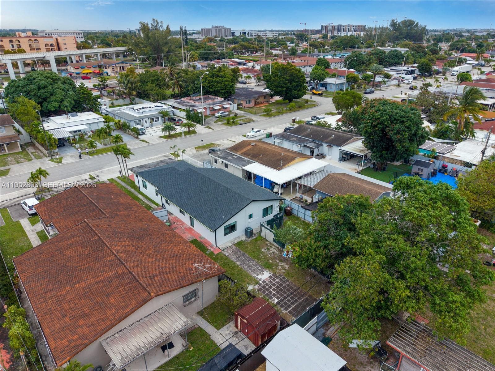 458 E 20th St, Hialeah FL 33013 — 44
