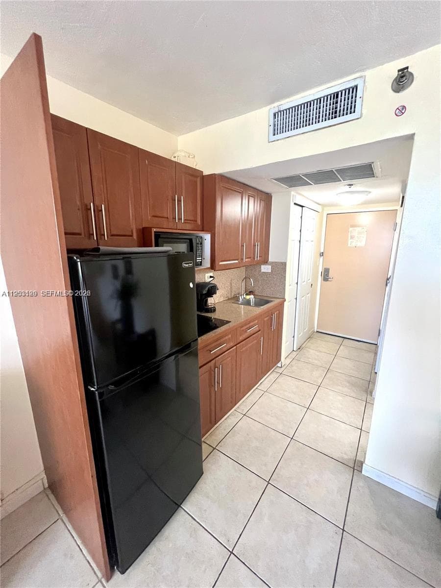 19201 Collins Ave # 242, Sunny Isles Beach FL 33160 — 16