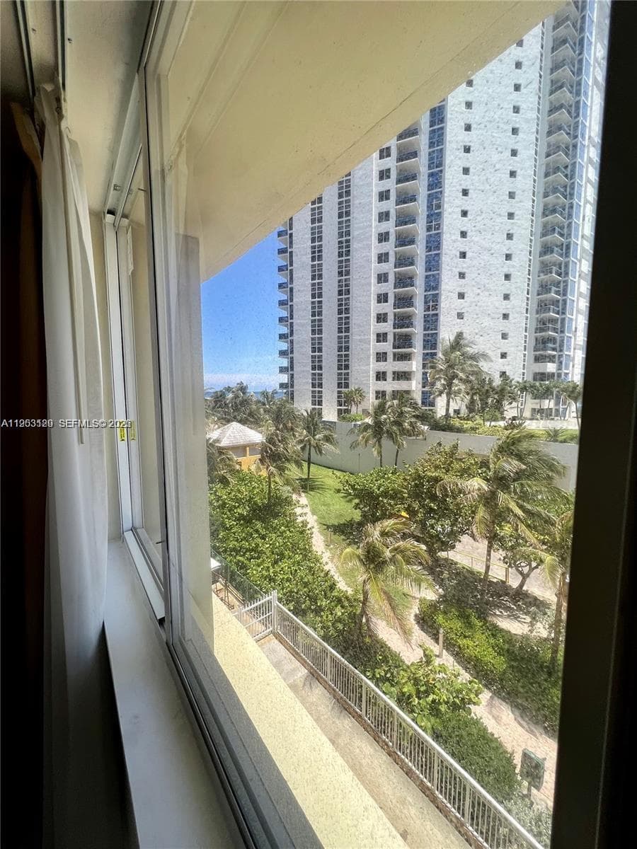 19201 Collins Ave # 242, Sunny Isles Beach FL 33160 — 10