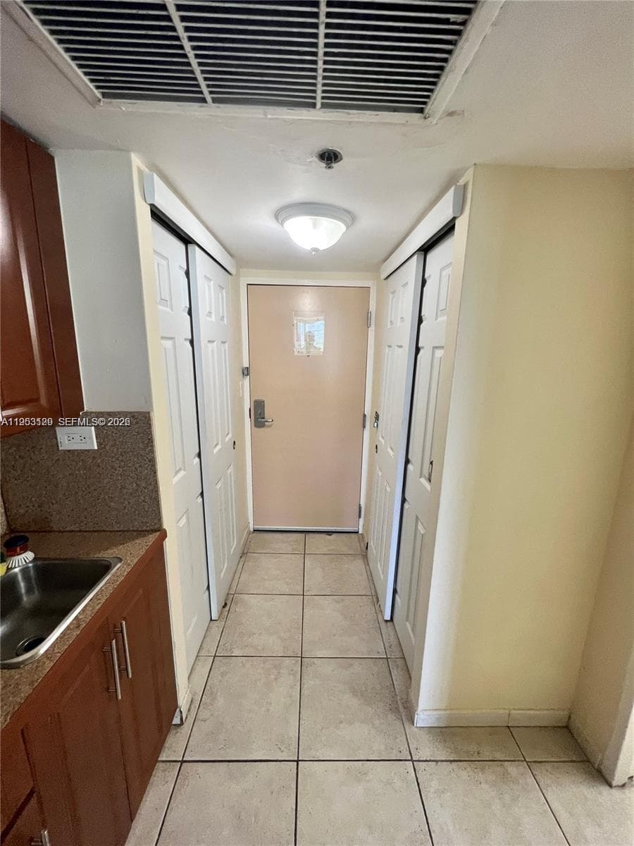 19201 Collins Ave # 242, Sunny Isles Beach FL 33160 — 18