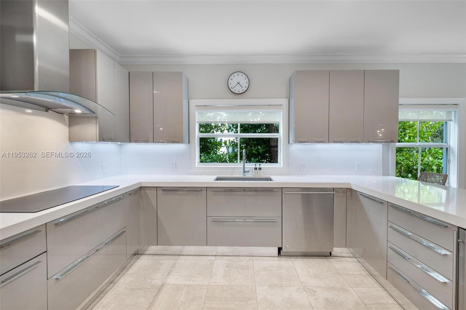 164 W Mashta Dr, Key Biscayne FL 33149 — 12