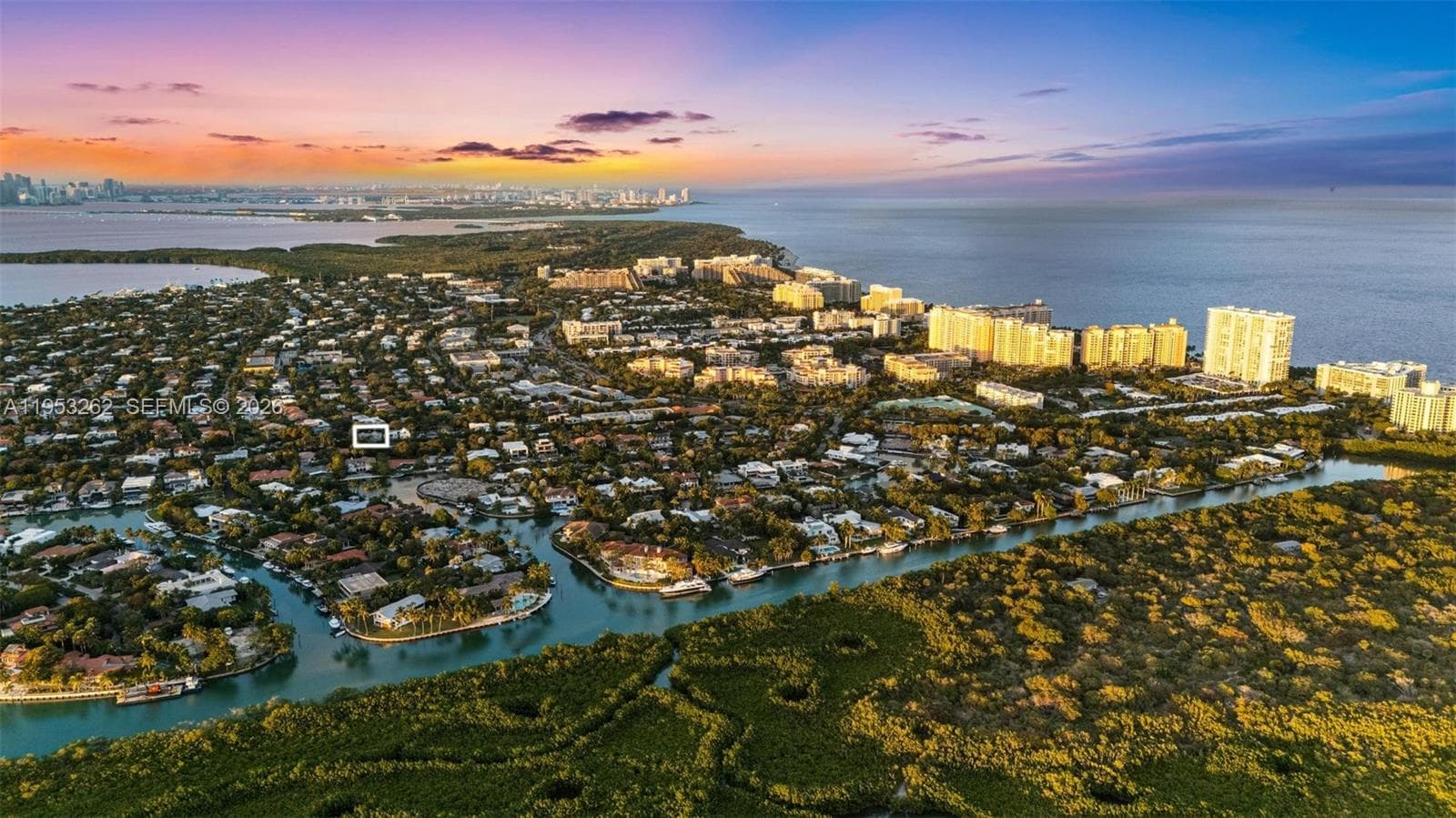 164 W Mashta Dr, Key Biscayne FL 33149 — 34
