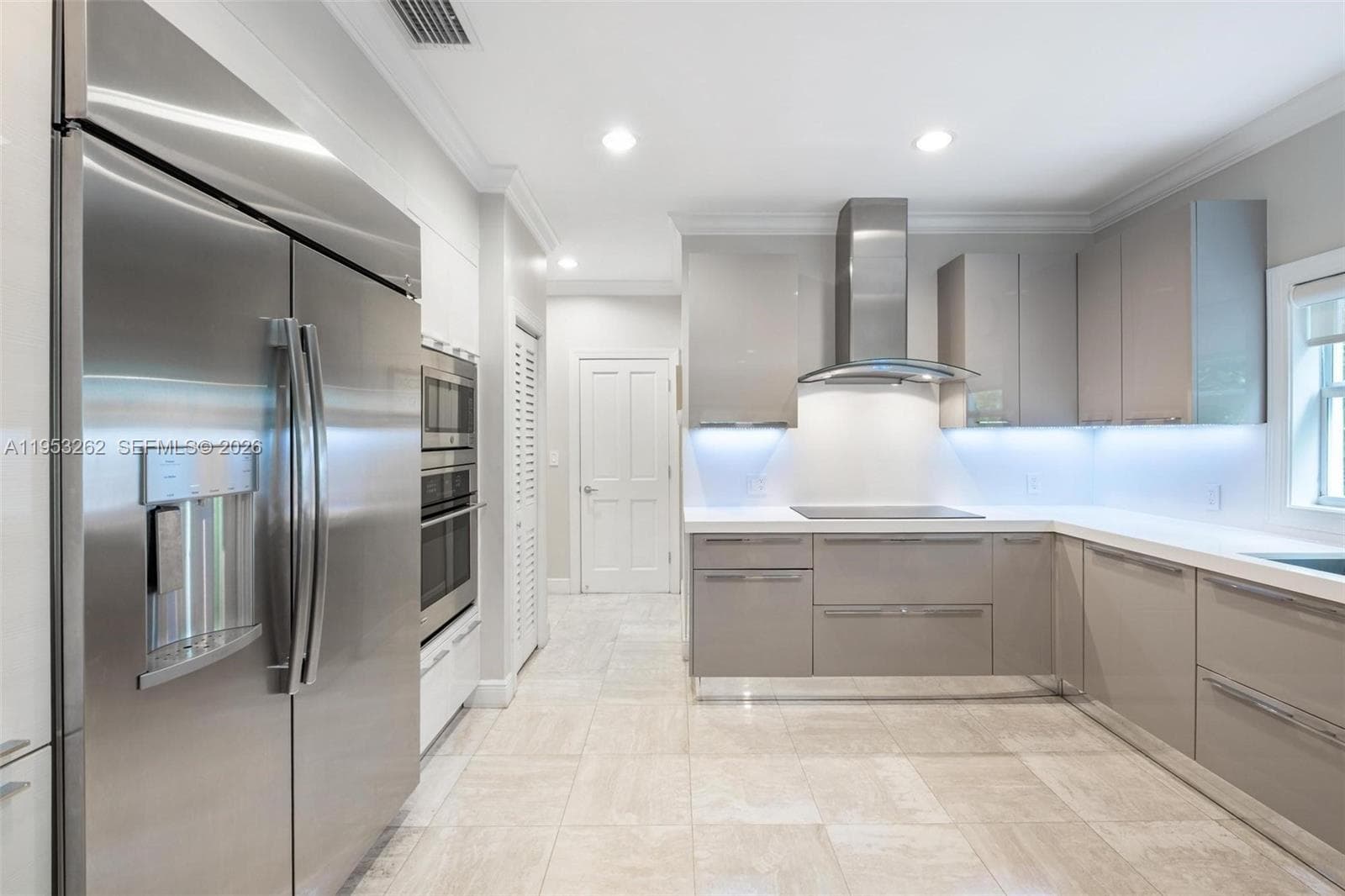 164 W Mashta Dr, Key Biscayne FL 33149 — 11