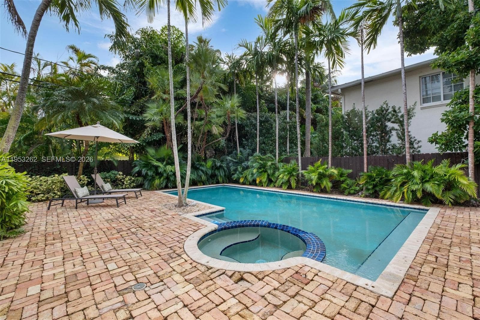 164 W Mashta Dr, Key Biscayne FL 33149 — 29