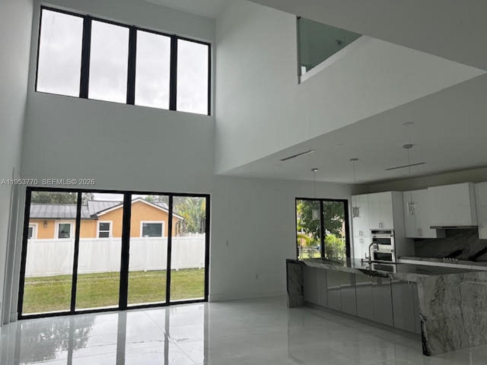 2 Hough Dr, Miami Springs FL 33166 — 6