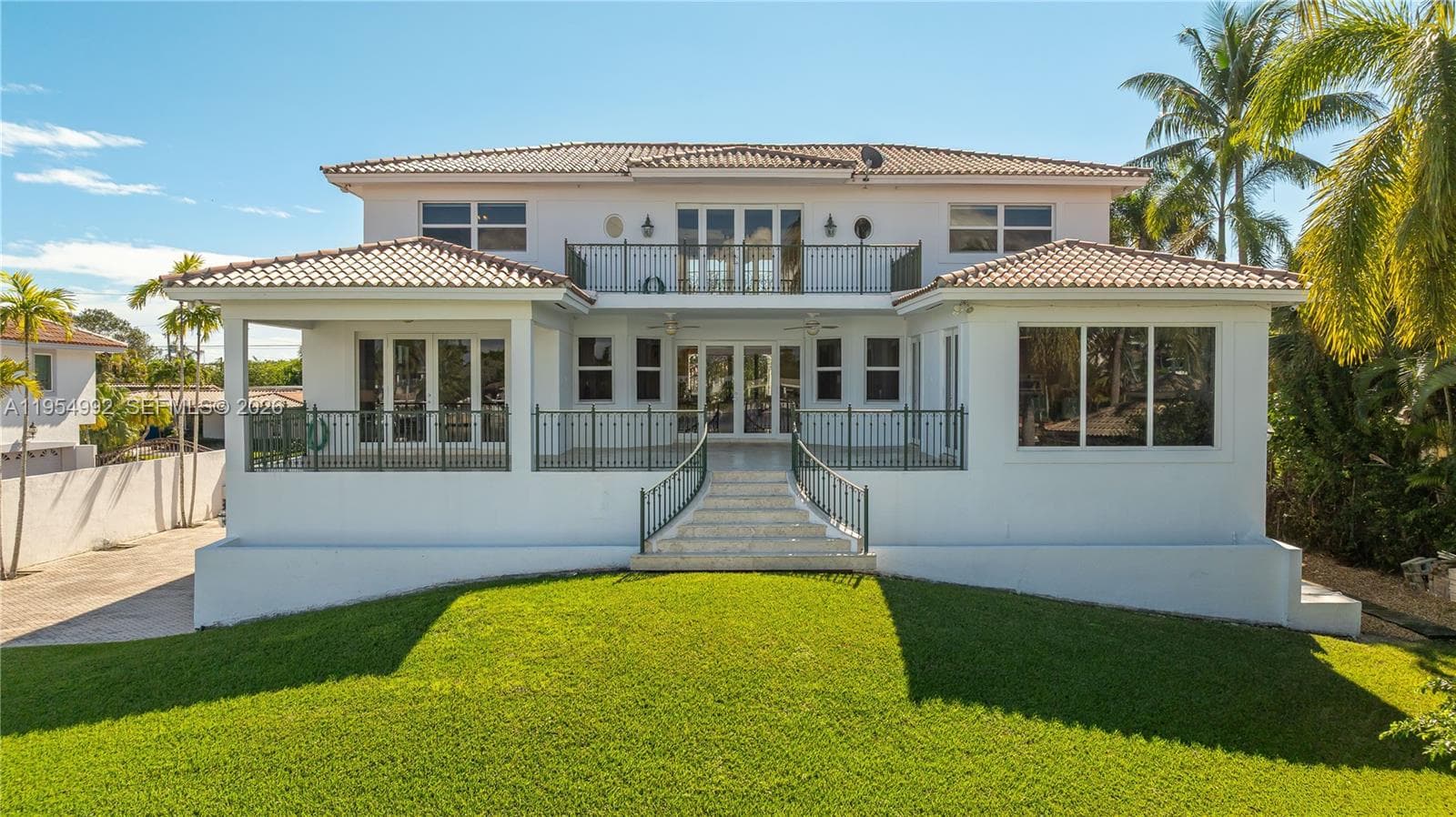 6275 Dolphin Dr, Coral Gables FL 33158 — 6