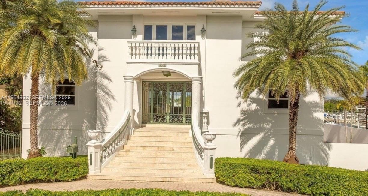 6275 Dolphin Dr, Coral Gables FL 33158 — 1