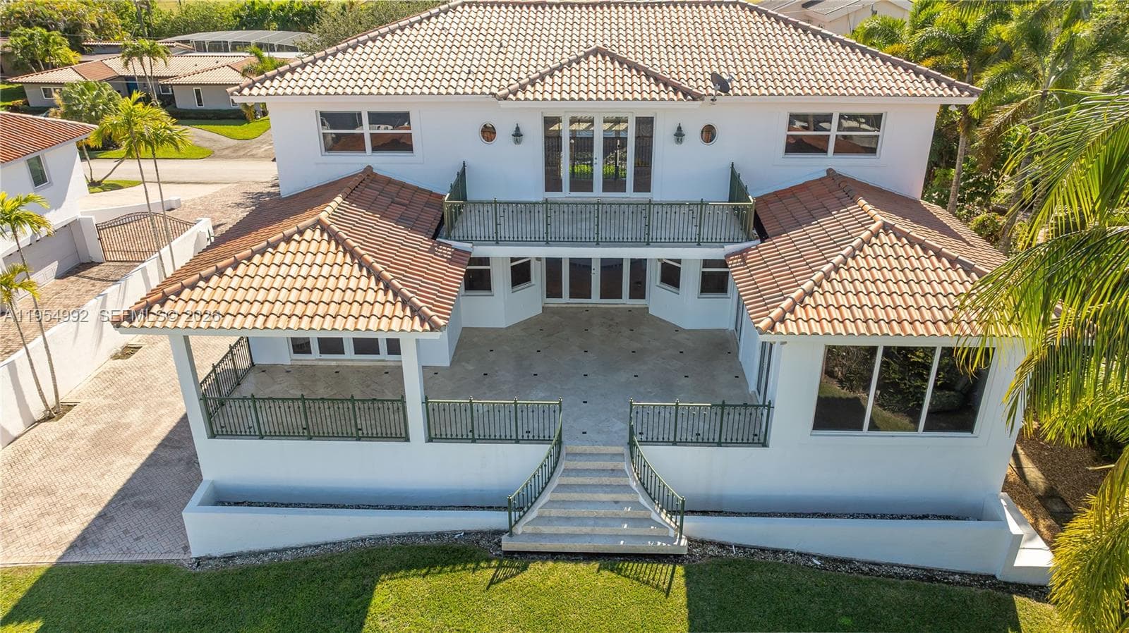6275 Dolphin Dr, Coral Gables FL 33158 — 5