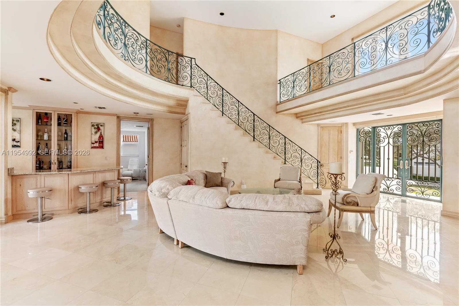 6275 Dolphin Dr, Coral Gables FL 33158 — 24