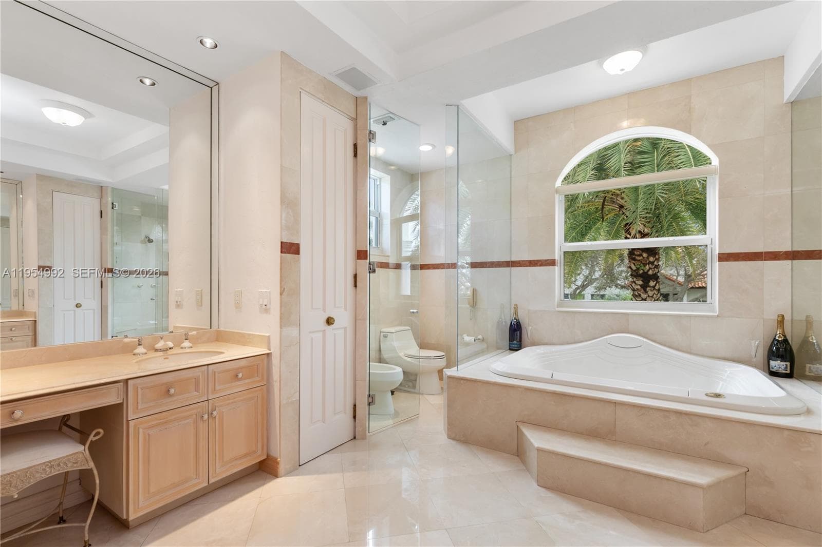 6275 Dolphin Dr, Coral Gables FL 33158 — 51