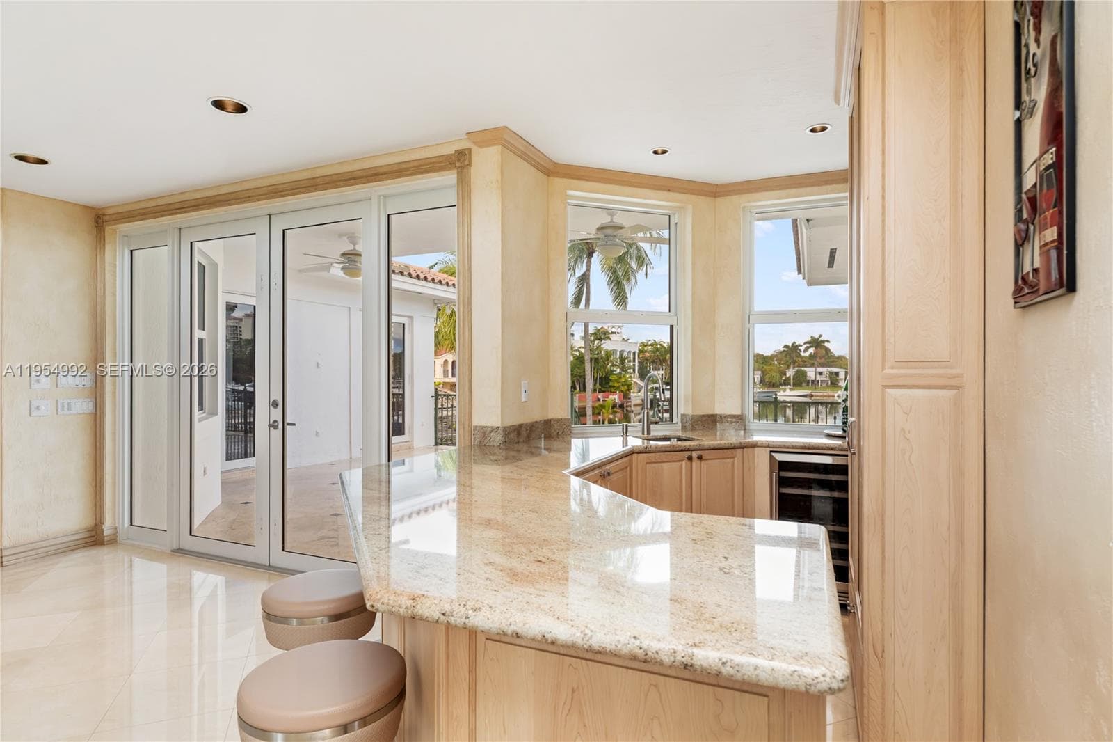 6275 Dolphin Dr, Coral Gables FL 33158 — 44