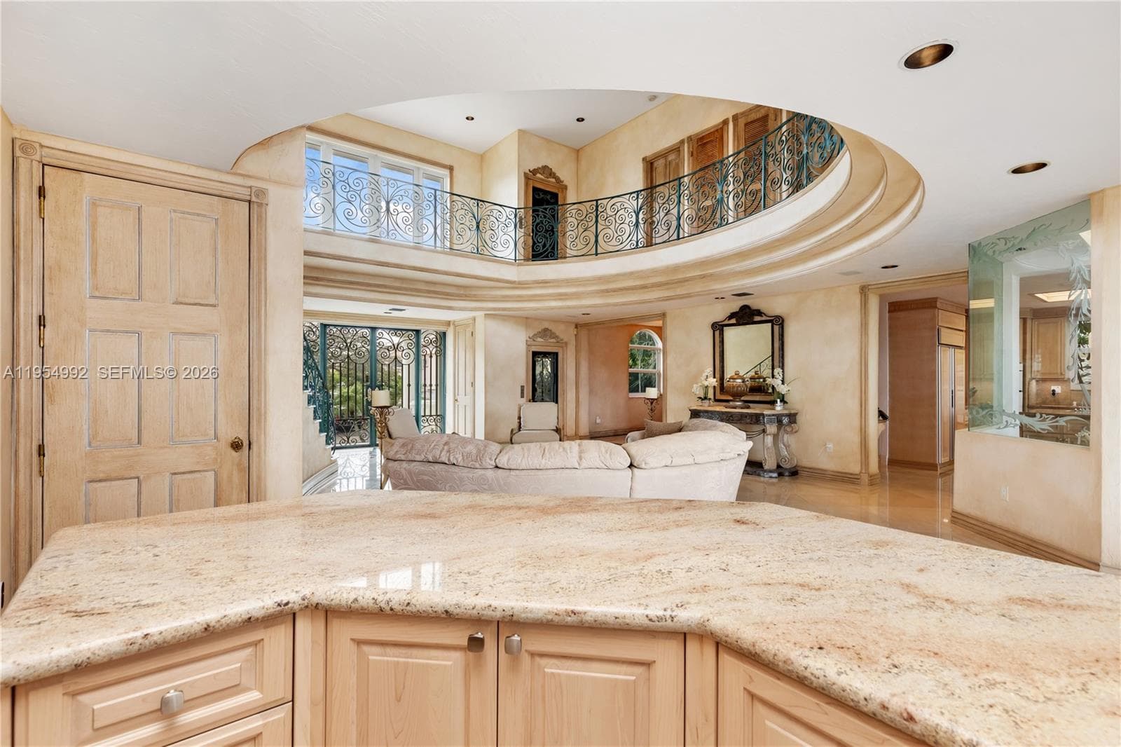 6275 Dolphin Dr, Coral Gables FL 33158 — 25