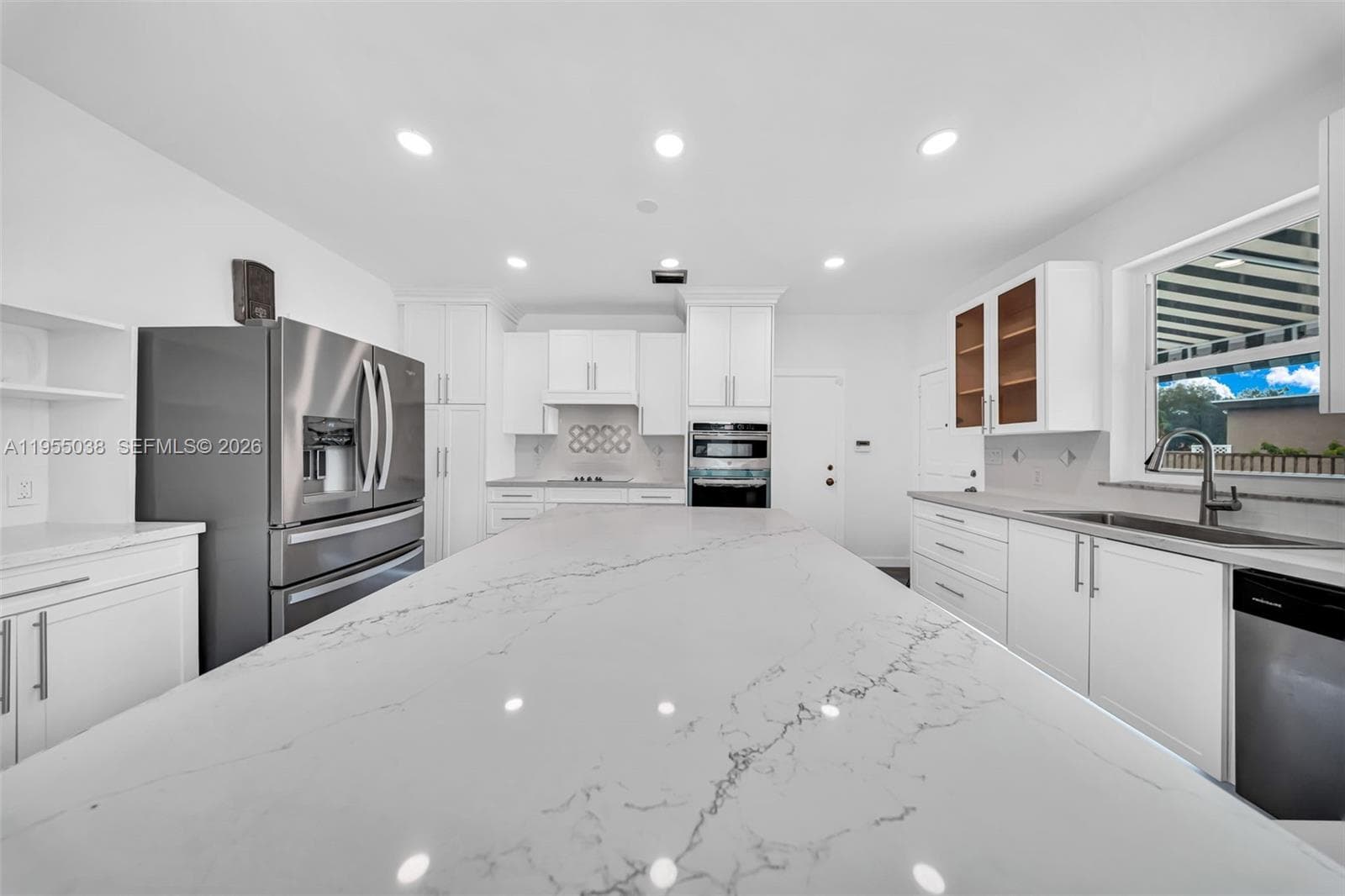 520 Morningside Dr, Miami Springs FL 33166 — 28