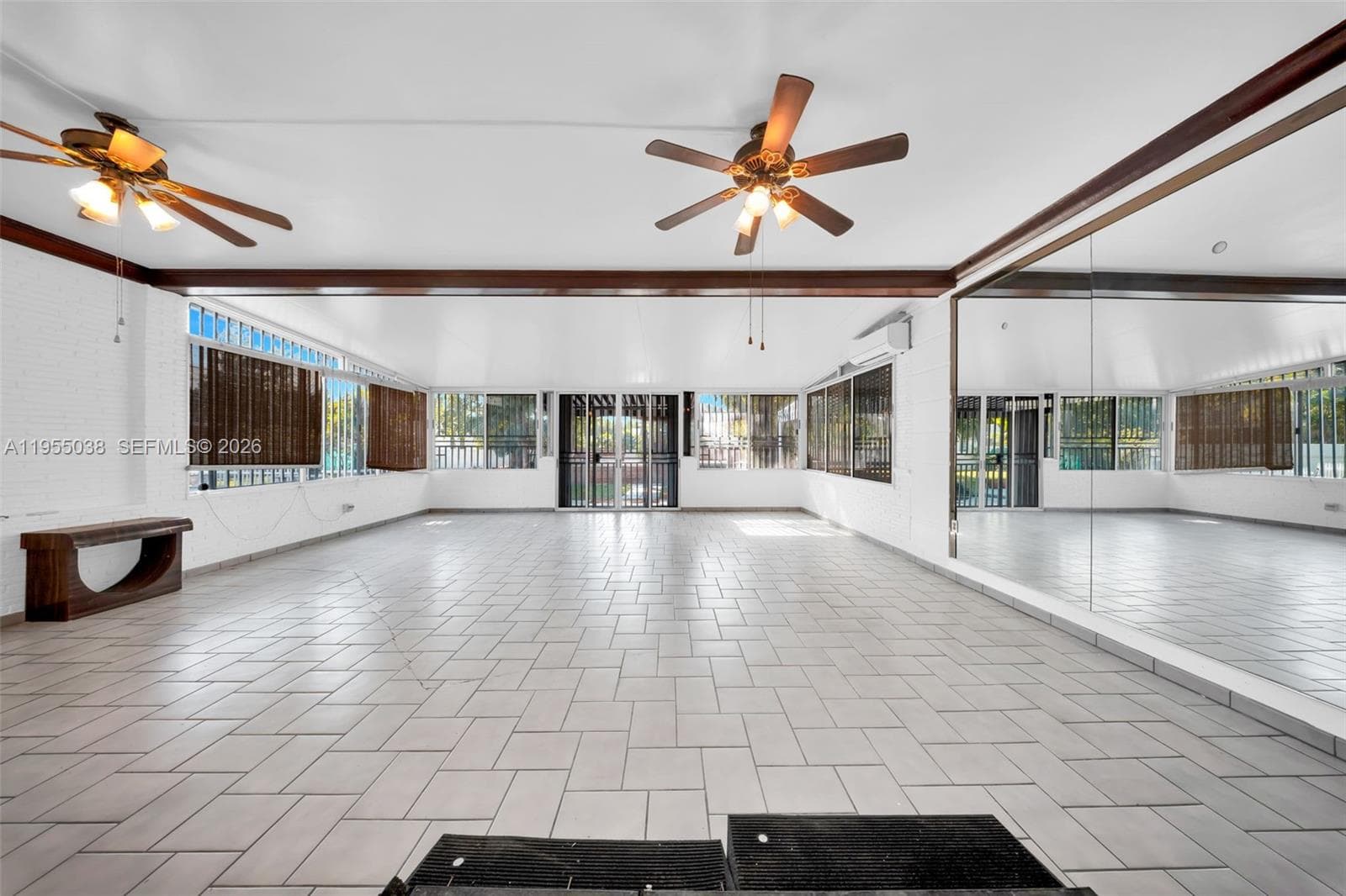 520 Morningside Dr, Miami Springs FL 33166 — 19